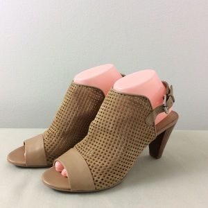 TAHARI Eloise Tan Peep Toe Slingback Sandals 7.5 M